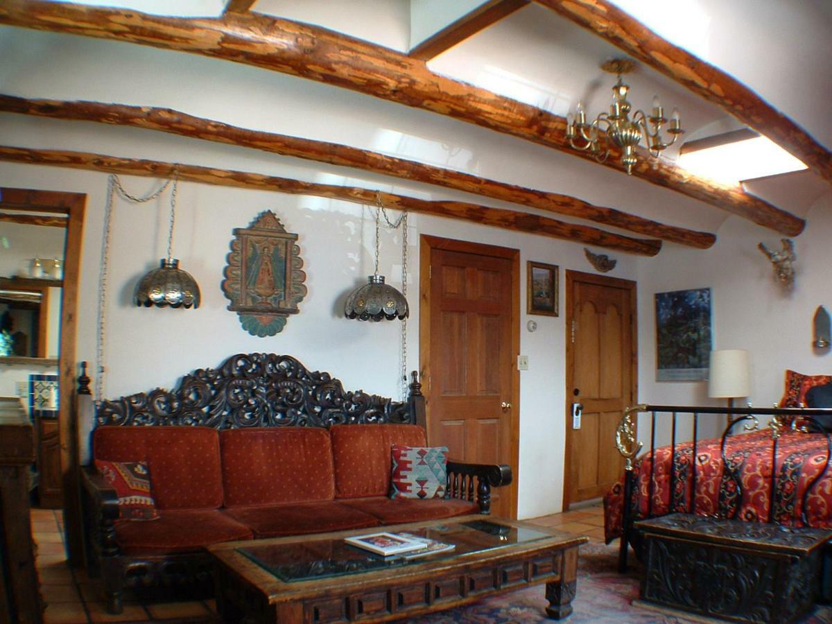 تاوس La Dona Luz Inn An Historic B&B المظهر الخارجي الصورة